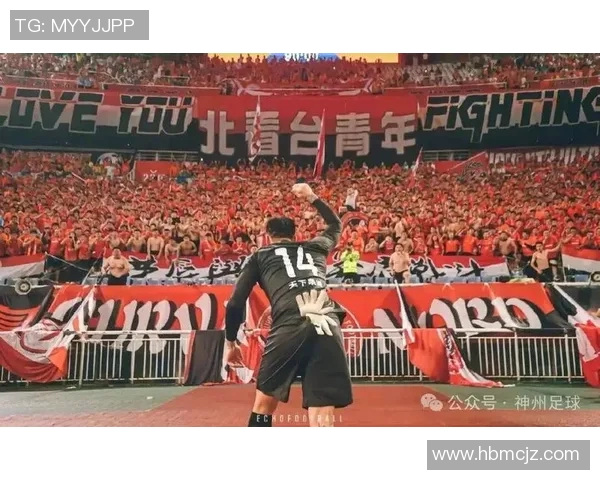 足球明星赛前祈祷视频引发热议展现信仰与勇气的完美结合